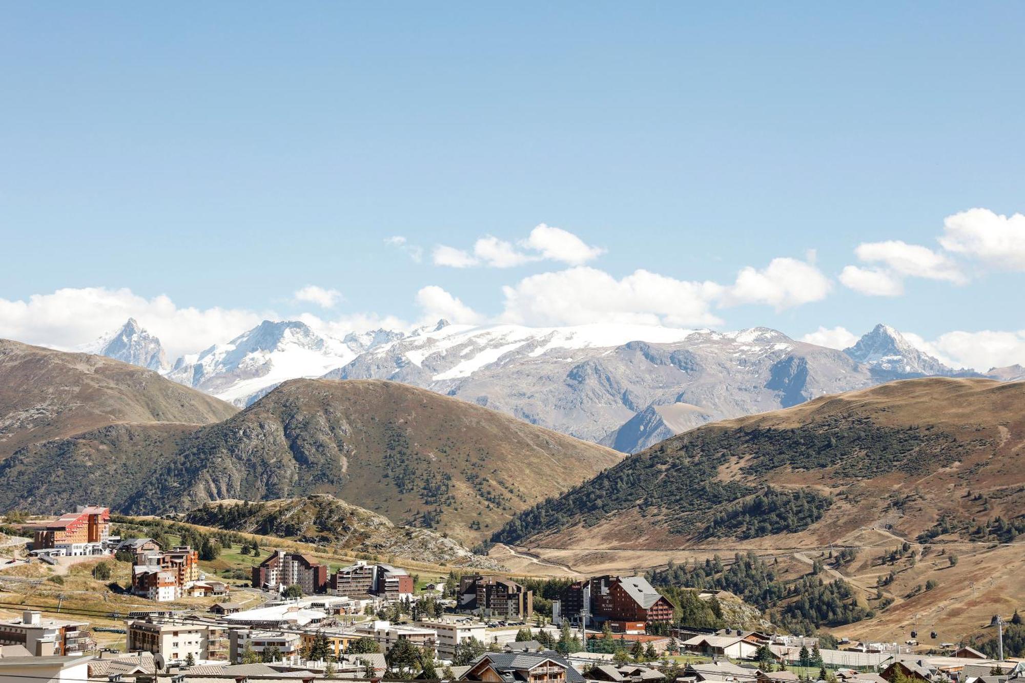 Grandes Rousses Hotel & Spa Alpe d'Huez Luaran gambar A general view of Hautecour
